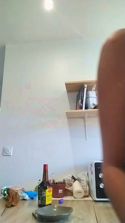 Asiancat83 from France