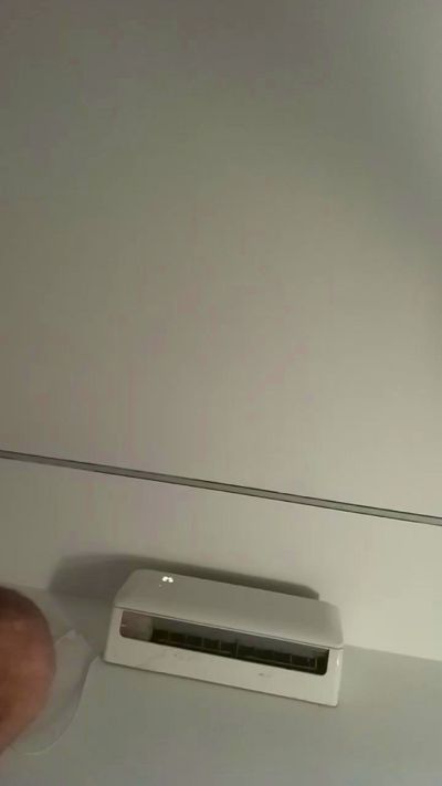 Hbkkfkfjdz2 from Italy