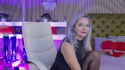LadyTouch4u from Romania
