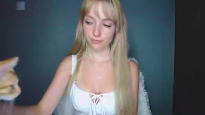 LuciaAdorable from United Kingdom