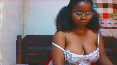 Nadiaflirt from Madagascar