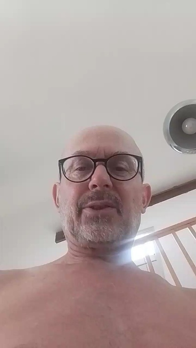TheDearDaddy from Italy