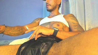 bigsebas34 from Colombia