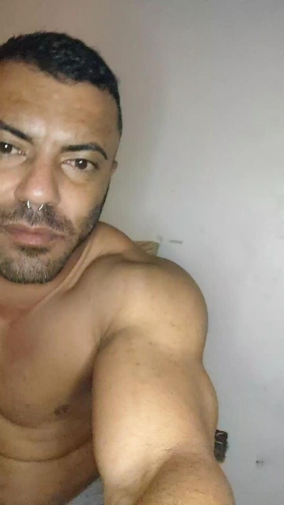 maumauxxxx from Brazil