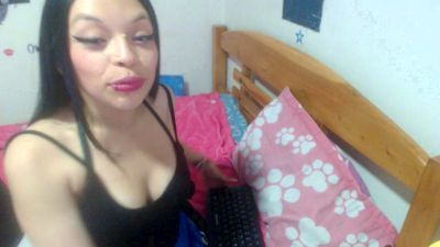 montthbluee from Colombia